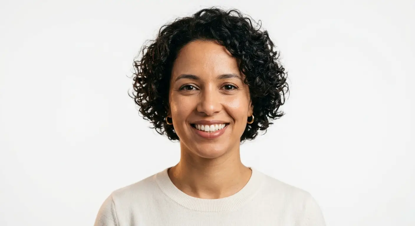 Patiente souriante au WeCare Dental Clinic, Casablanca